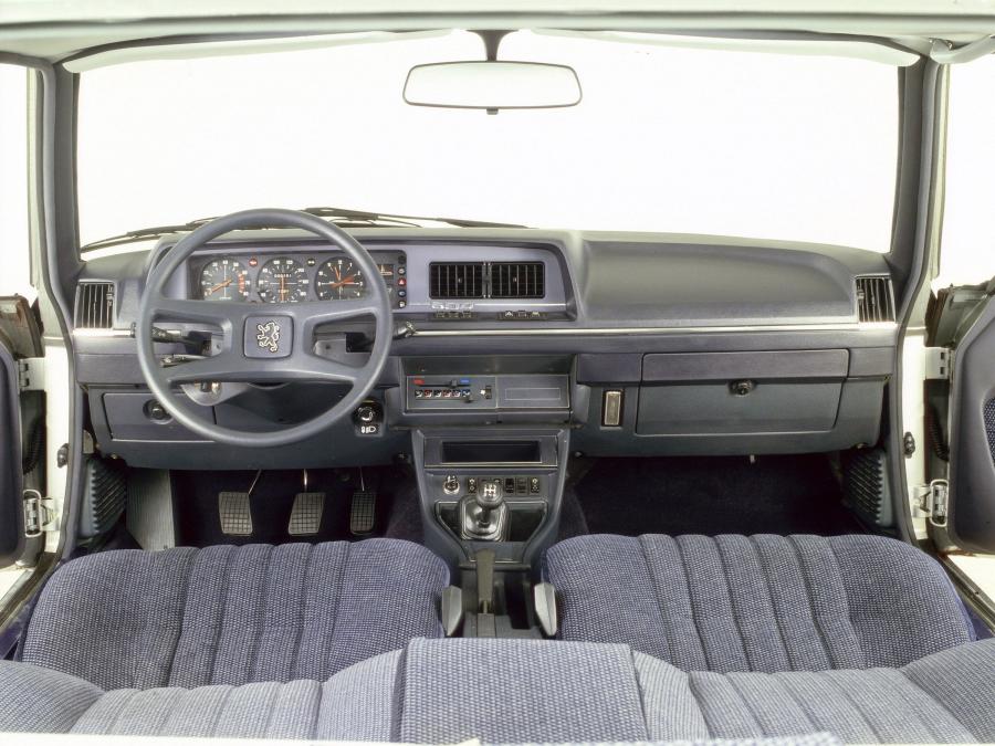  Peugeot 604 1975 года  (фото 2 из 16)